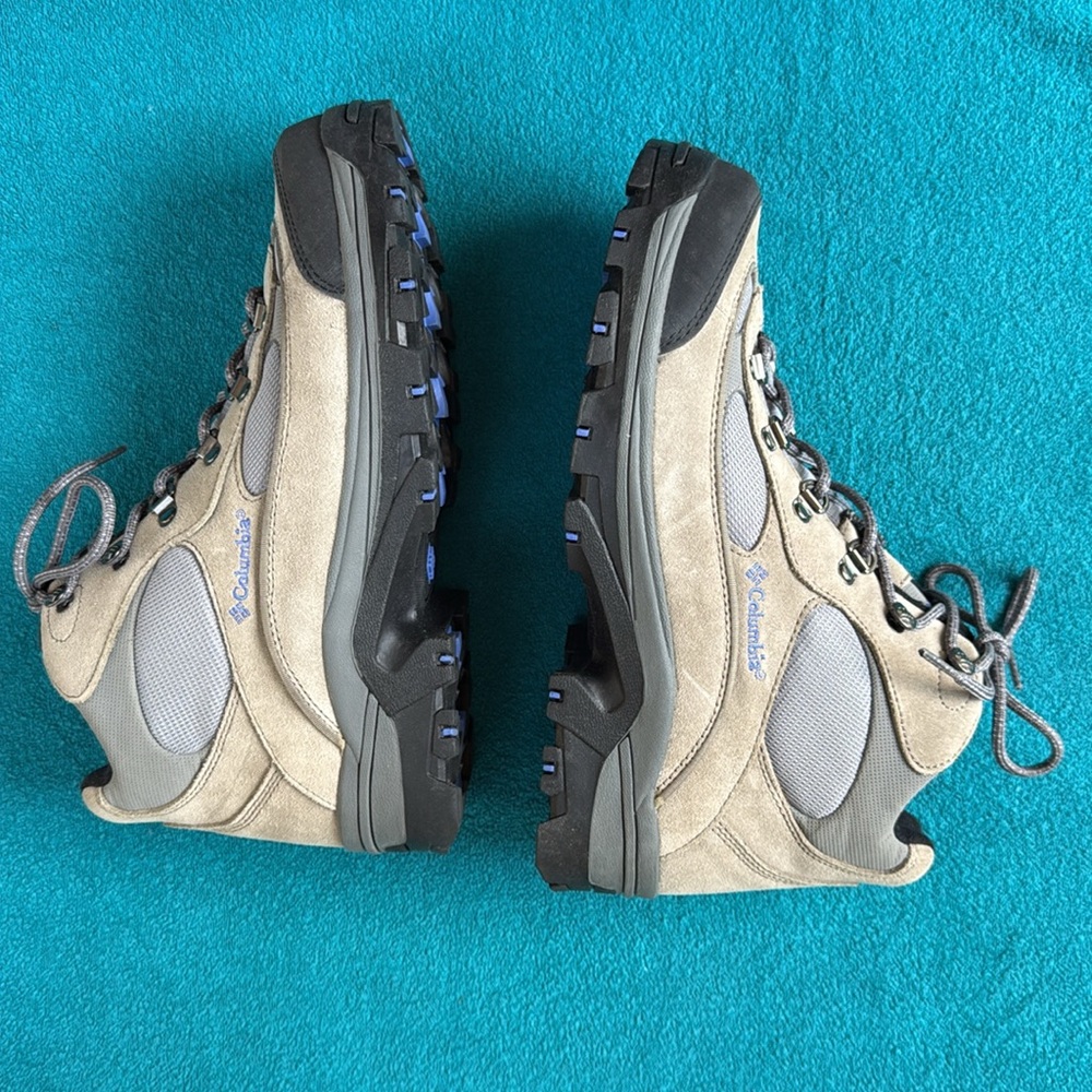 Columbia Hiking Boots - Picture 4 of 8
